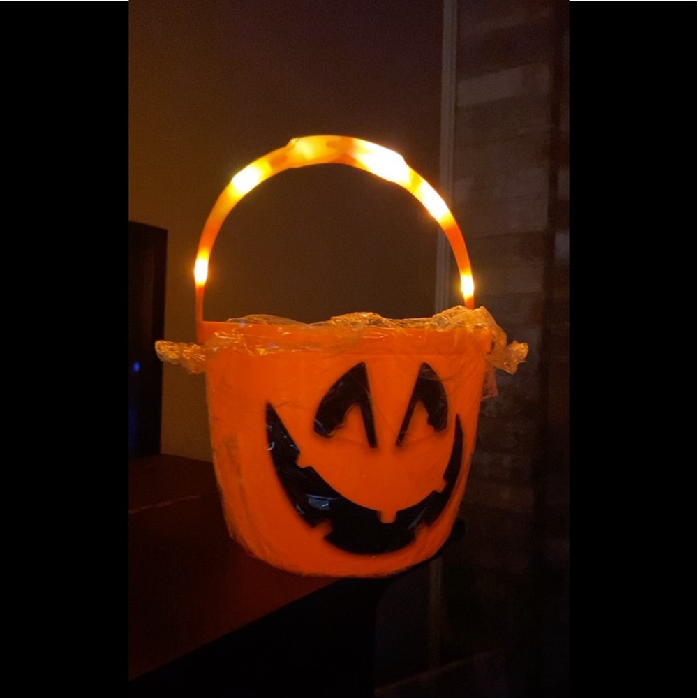 Halloween light up basket